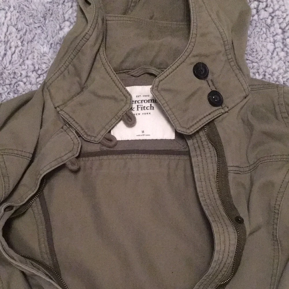 A&F green hooded utility jacket - Picture 6 of 7